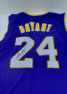 Awesome Artifacts Kobe Bryant Vintage #8 Los Angeles Lakers 2XL Jersey Signed with Proof by Awesome Artifact