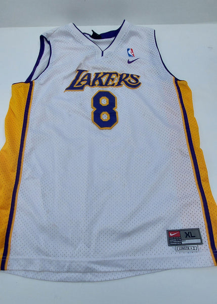 Kobe Bryant Los Angeles Lakers jersey signed with proof – Awesome Artifacts