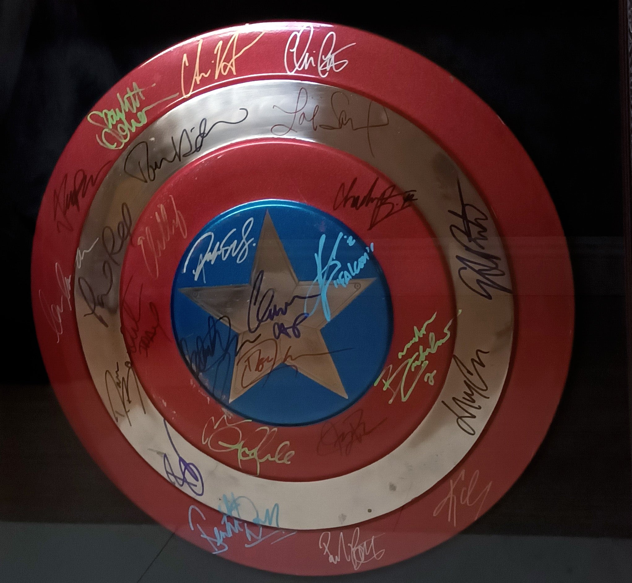 Avengers-Captain America metal shield Chris Evans, Scarlett Johansson, Robert Downey Jr. 20 plus signatures signed and framed with proof
