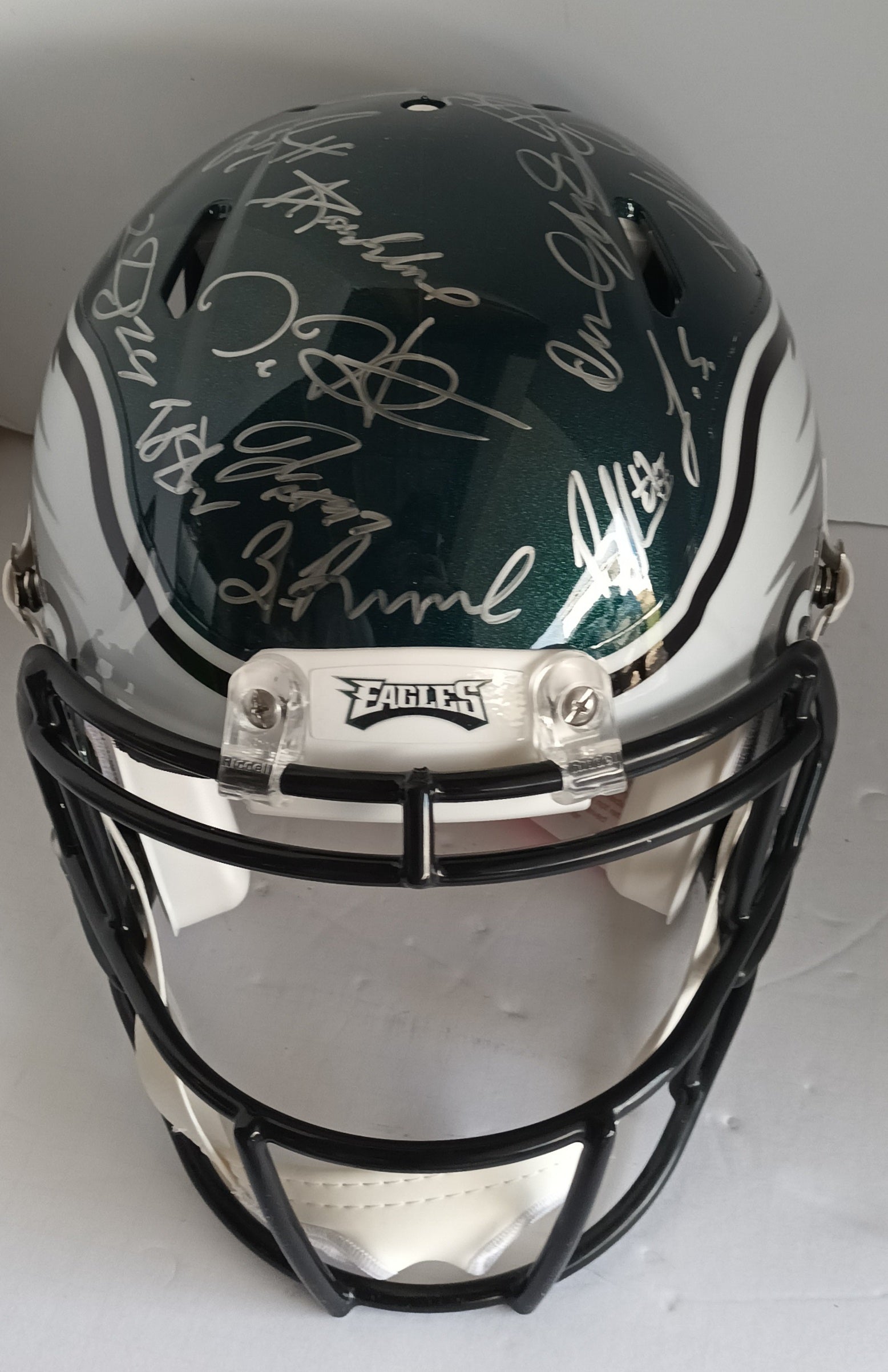 Philadelphia Eagles 2022-23 full size speed replica team signed helmet –  Awesome Artifacts