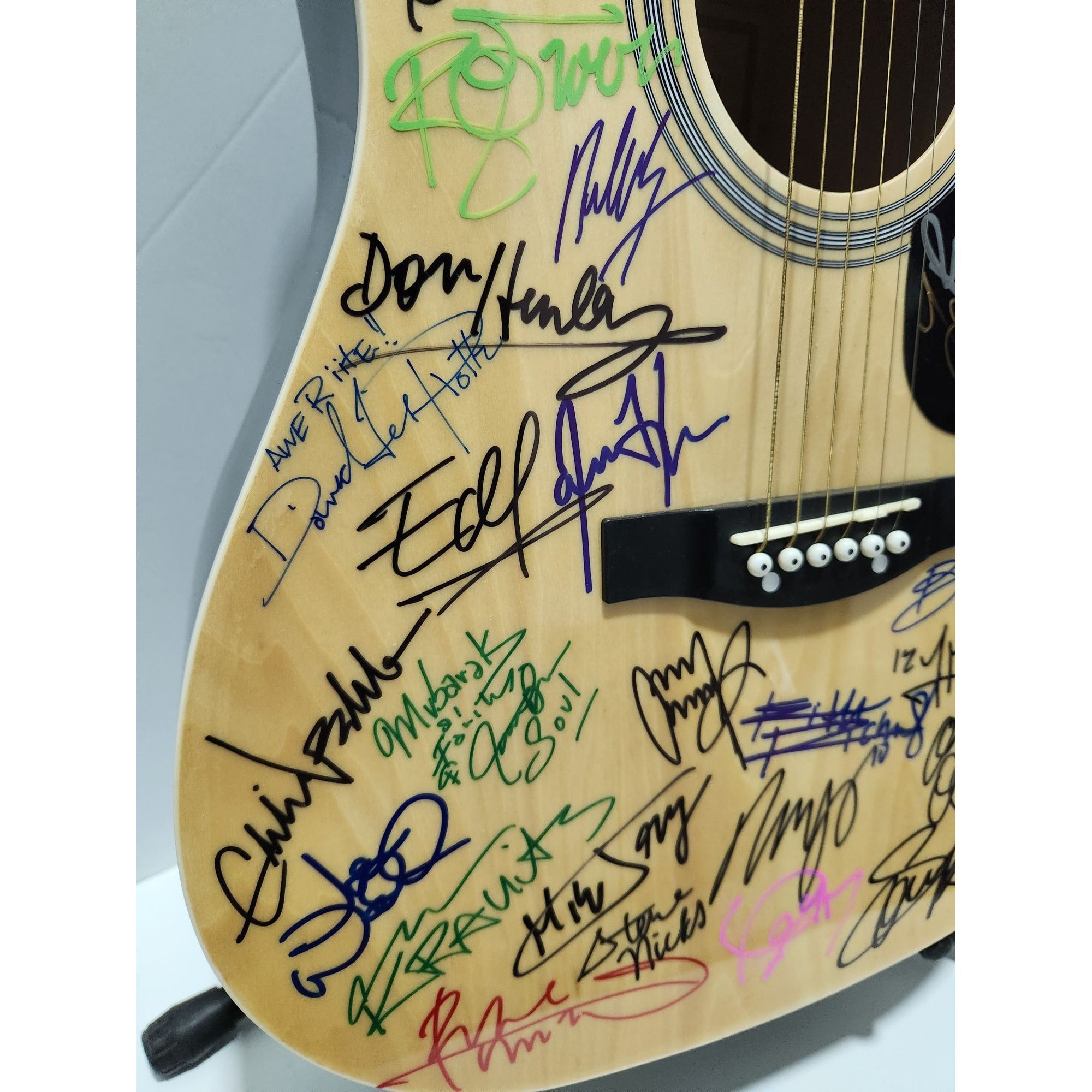 Michael Jackson , Mick Jagger, Madonna, Bruce Springsteen signed guitar with proof