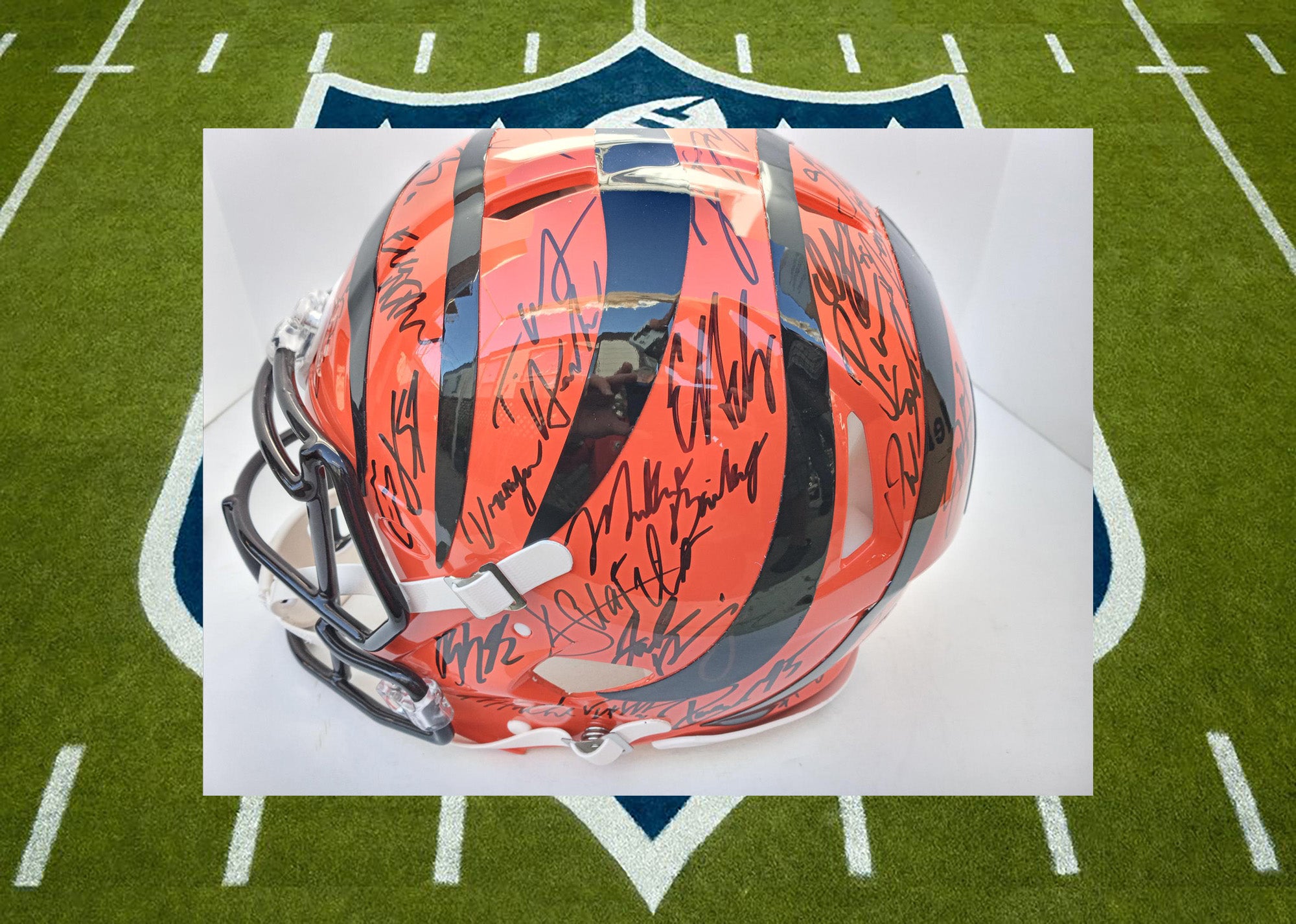 Logan Wilson Signed Cincinnati Bengals Speed Full Size NFL Helmet