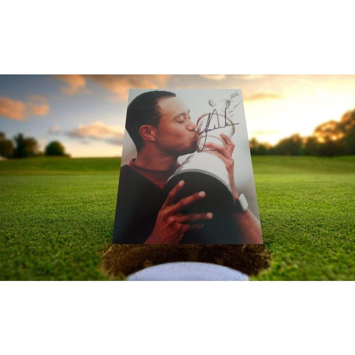 Tiger Woods 8 by 10 signed photo with proof - Awesome Artifacts 