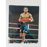 Load image into Gallery viewer, Oscar De La Hoya 8x10 photo signed with proof
