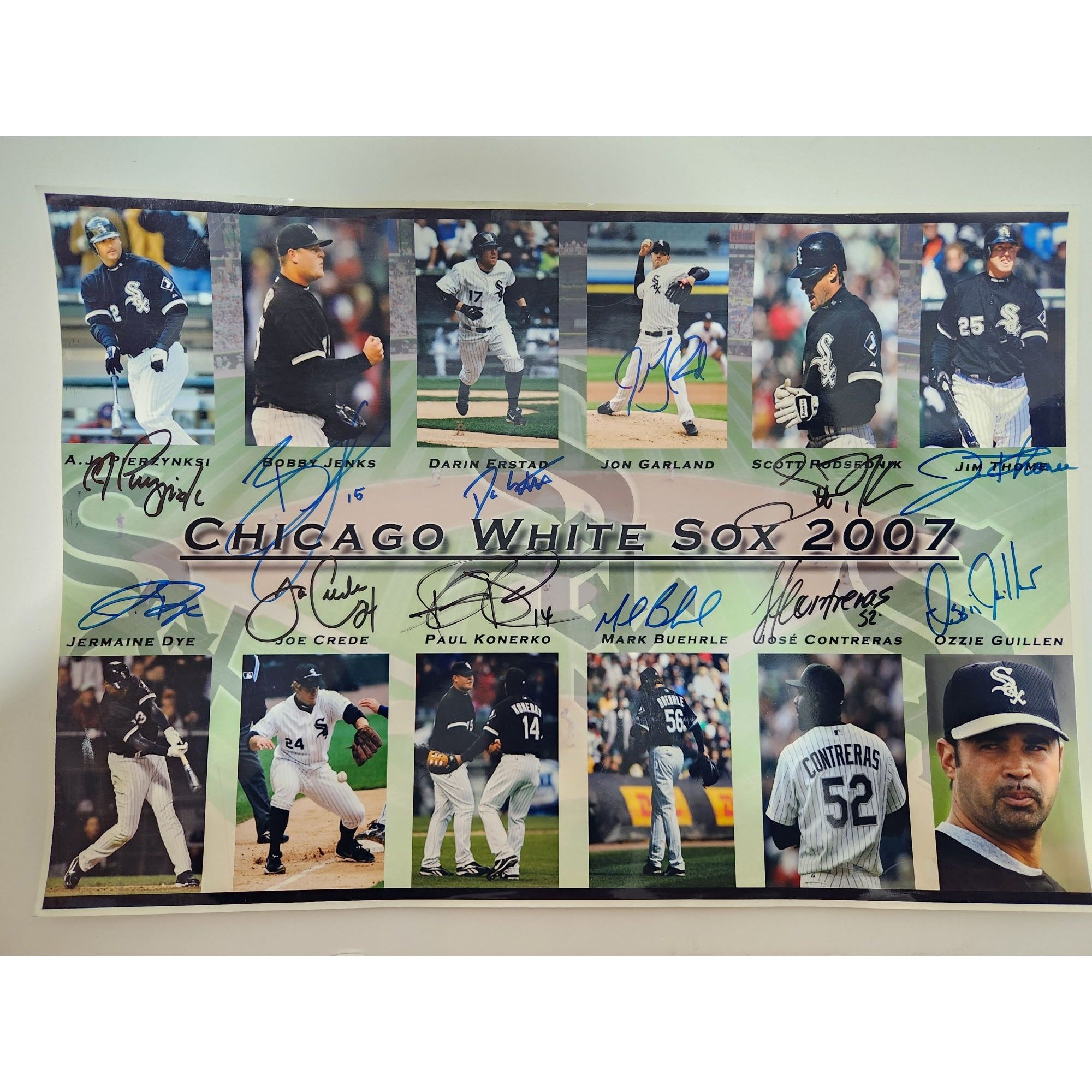 Chicago White Sox 2007 13 by 17 stars signed photo