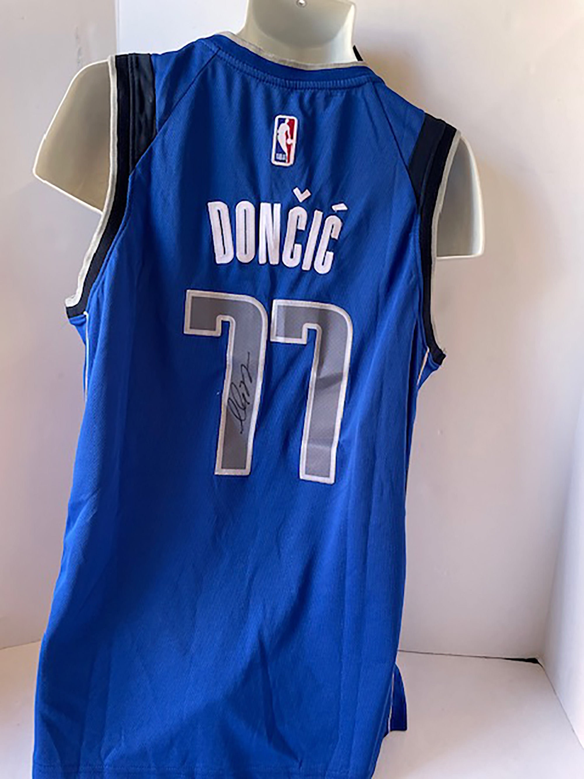 LUKA DONCIC SIGNED MAVERICKS AUTHENTIC CITY EDITION BASKETBALL JERSEY –  CollectibleXchange