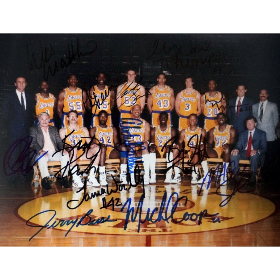 Los Angeles Lakers Pat Riley Earvin Magic Johnson James Worthy Kareem Abdul-Jabbar team signed 8 x 10 photo - Awesome Artifacts 