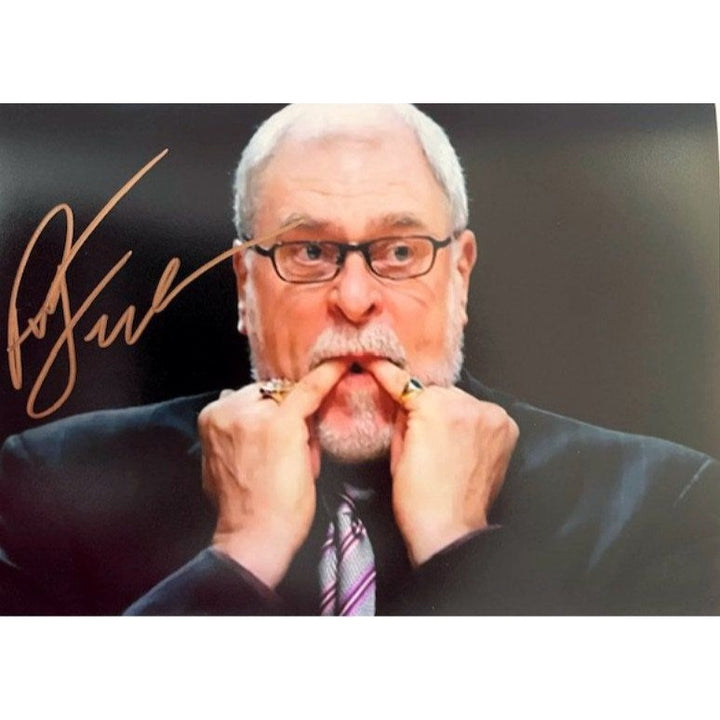 Phil Jackson Los Angeles Lakers 5 x 7 photo signed with proof - Awesome Artifacts 