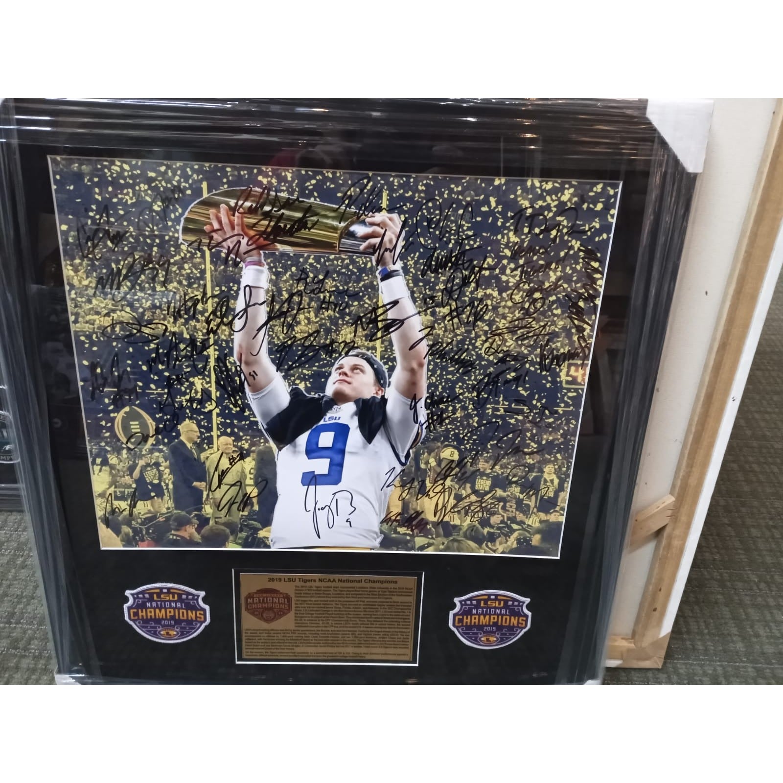 Joe Burrow LSU Tigers national champions 16x20 photo team signed and framed