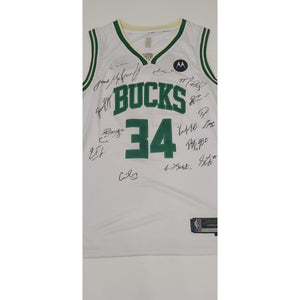 Giannis Antetokounmpo Milwaukee Bucks NBA champions 2020-21 team signed jersey with proof