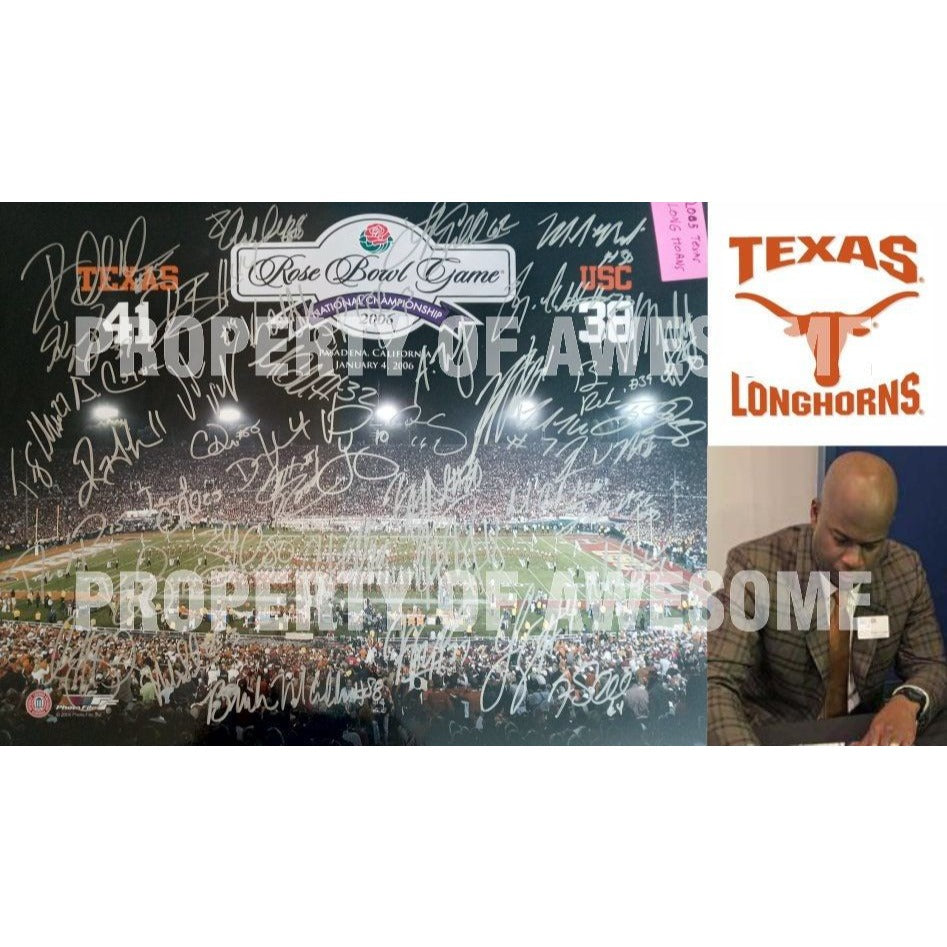 Vince Young Texas Longhorns 2005 - 2006 national champs team signed 16 x 20 photo