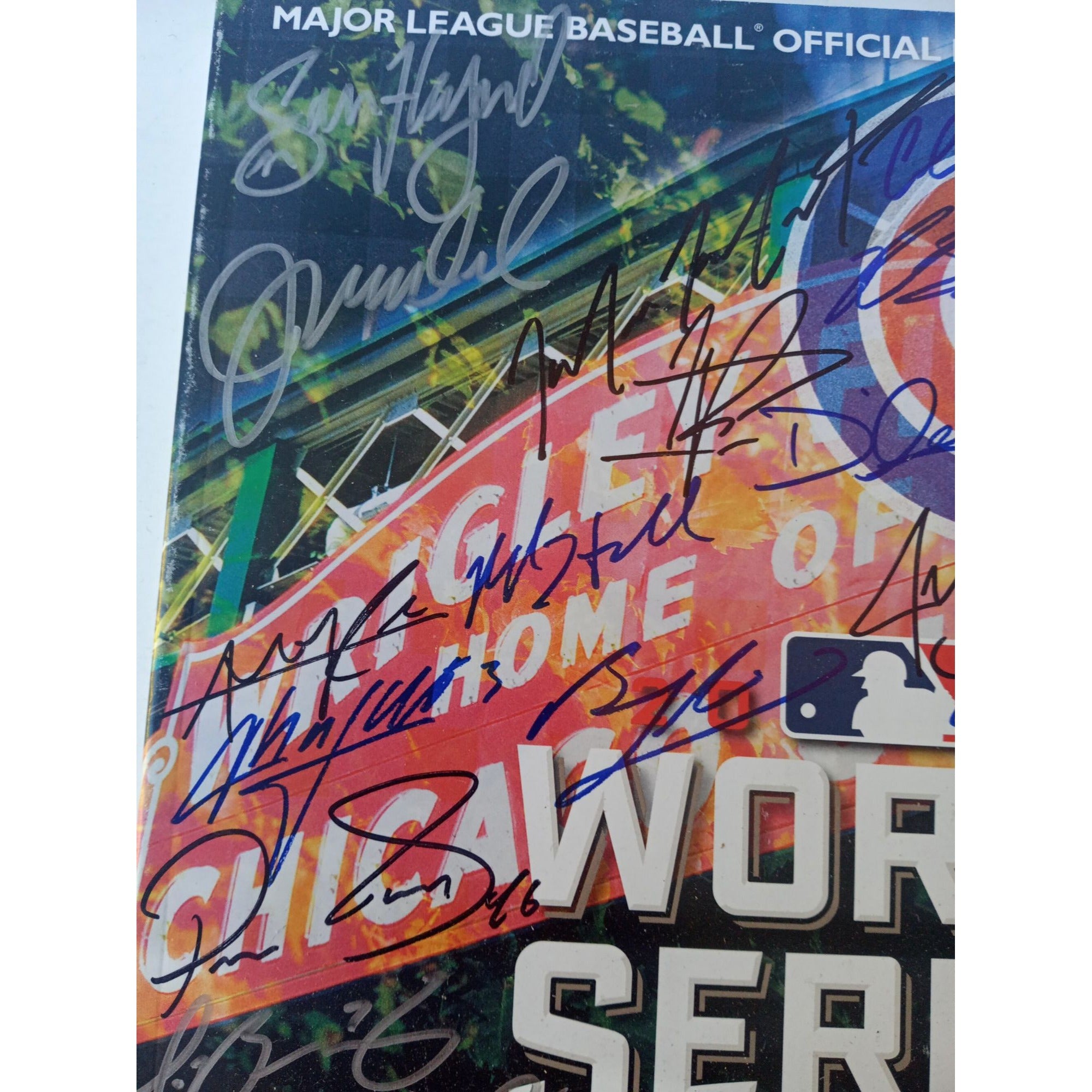 Chicago Cubs Ben Zobrist, Joe Maddon, Anthony Rizzo, World Series program signed with proof