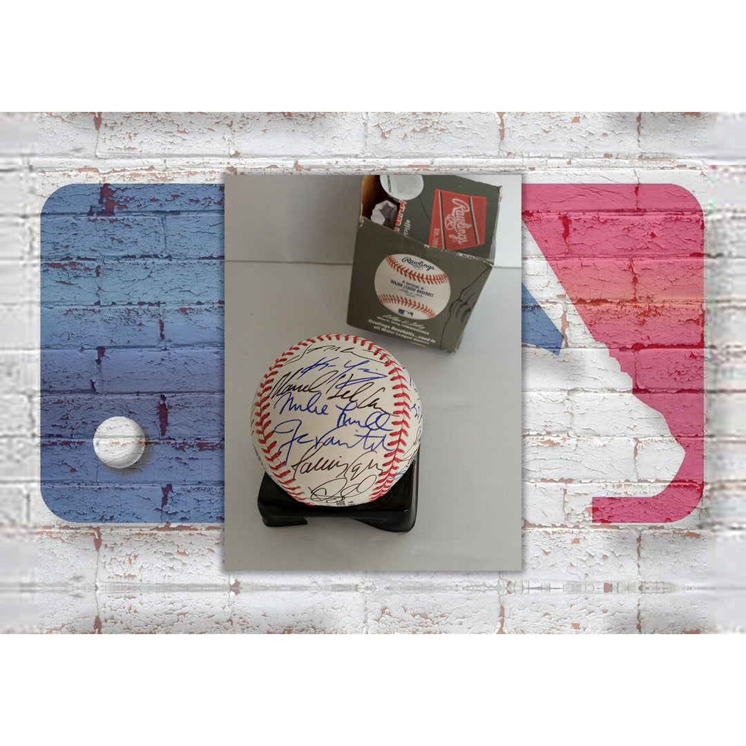 Curt Schilling, Pedro Martinez, David Ortiz 2007 Boston Red Sox team signed MLB baseball with proof