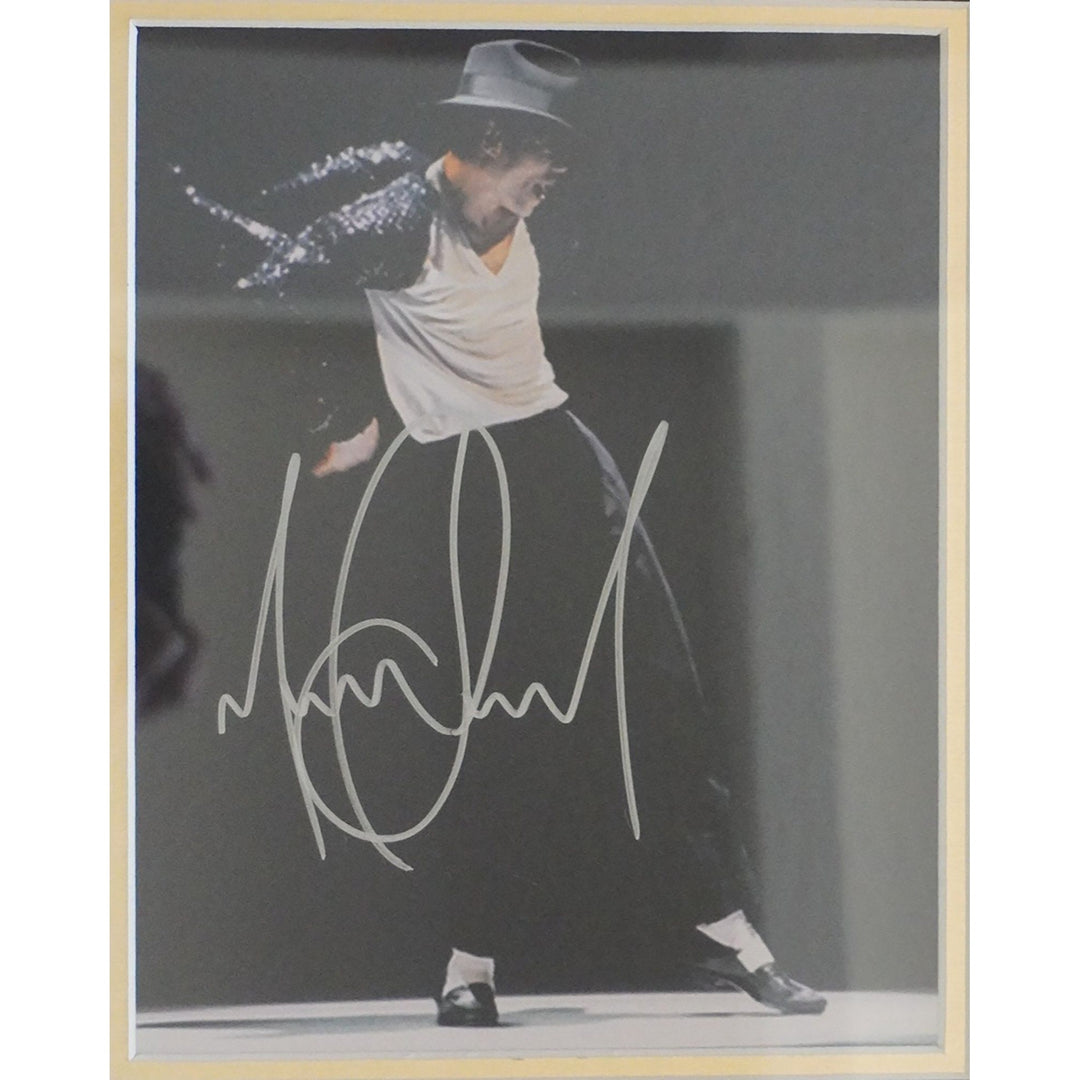 Michael Jackson the King of Pop 8 by 10 framed and signed with proof - Awesome Artifacts 