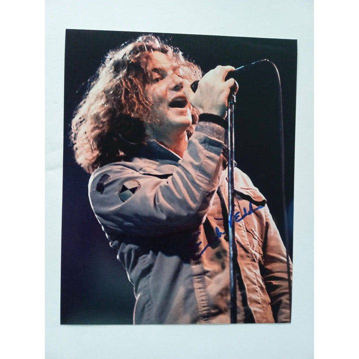 Eddie Vedder Pearl Jam 8 x 10 signed photo with proof