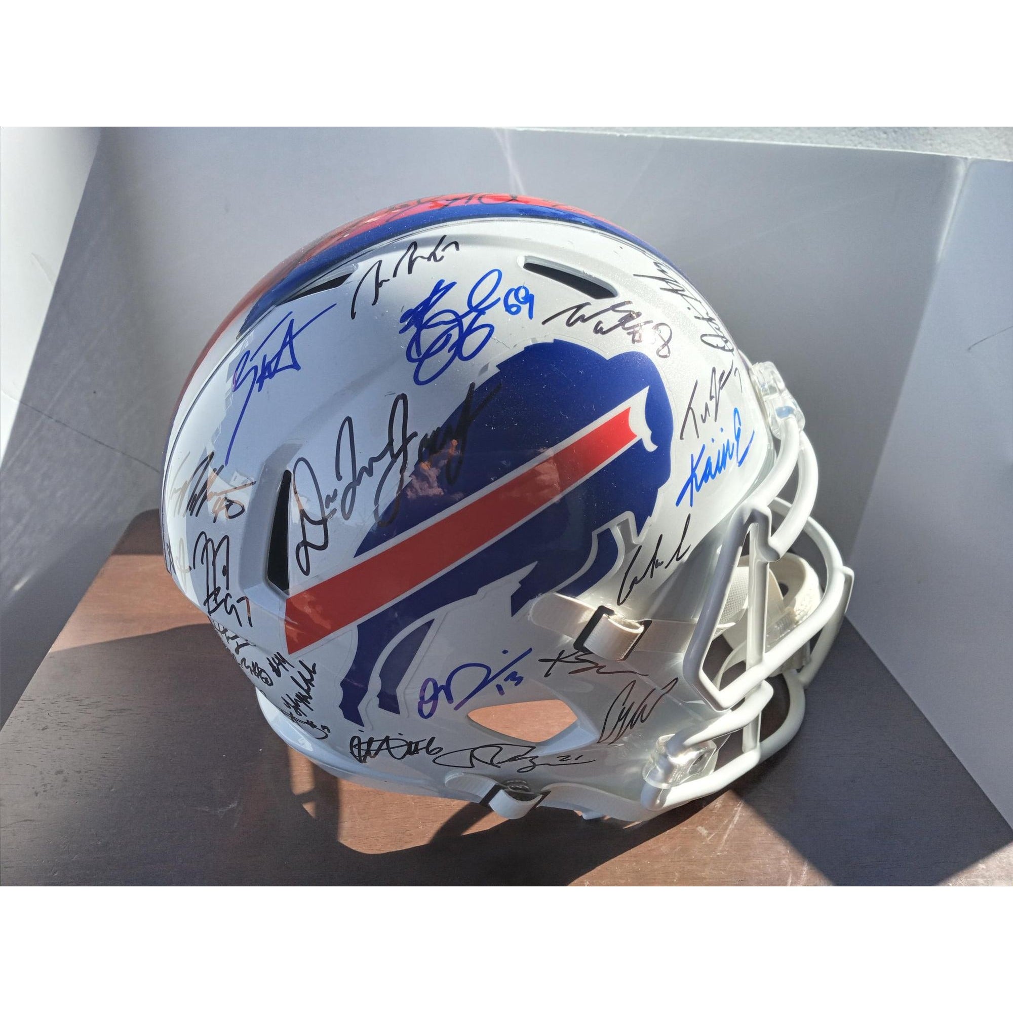 Josh Allen 2022 Buffalo Bills speed Riddel replica speed full size helmet team signed with free case