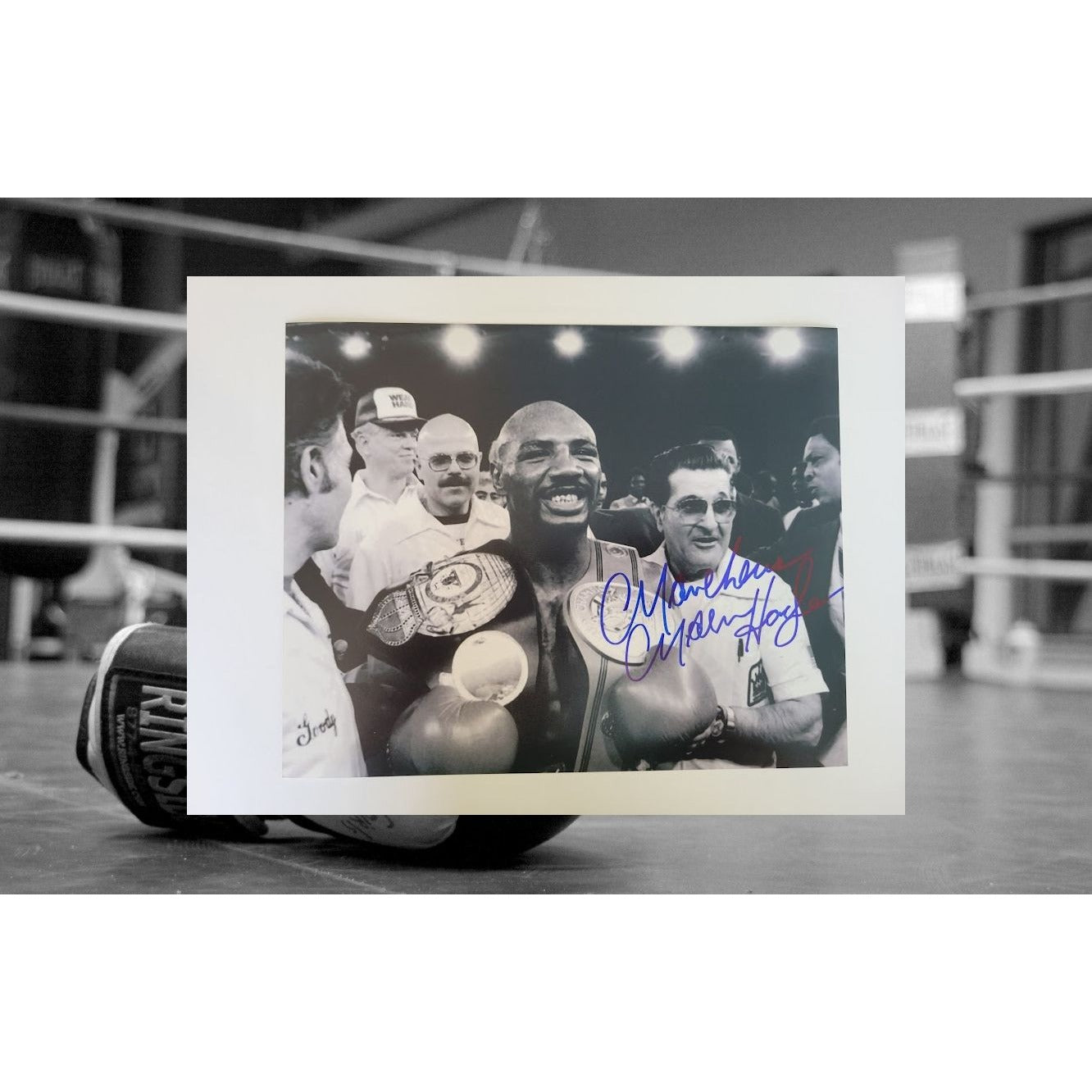 Marvelous Marvin Hagler 8 x 10 photo signed with proof