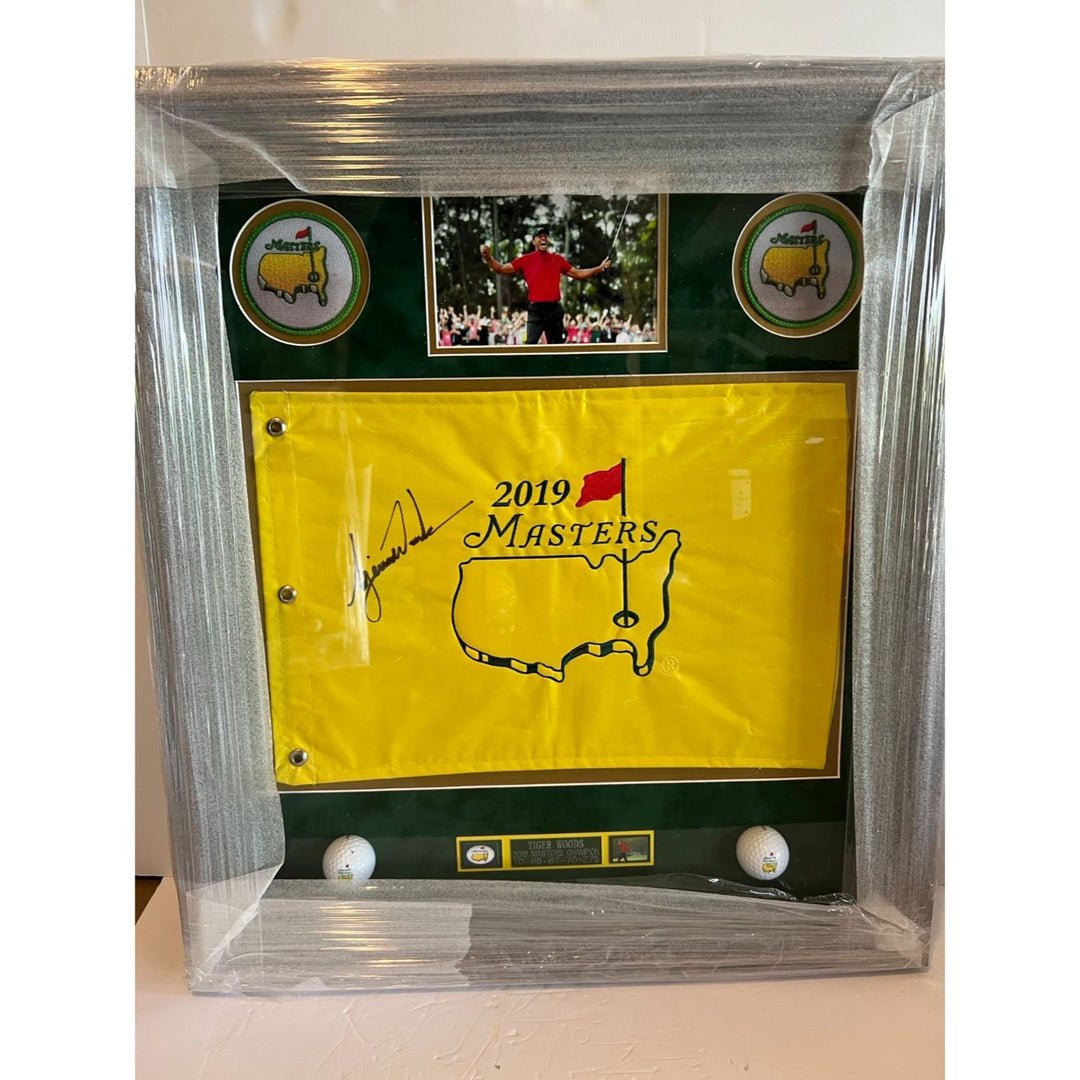 Tiger Woods Másters golf tournament pin flag with museum quality frame 24x27 signed with proof