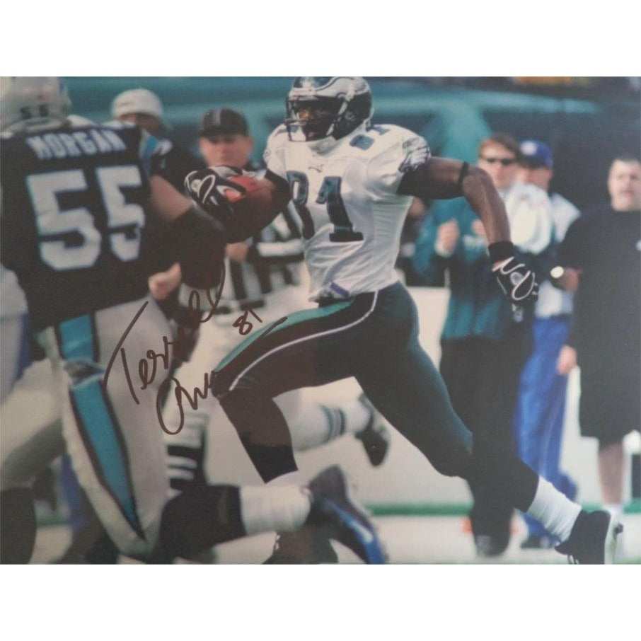 Philadelphia Eagles NFL Hall of Famer Terrell Owens 11 by 14 photo signed - Awesome Artifacts 