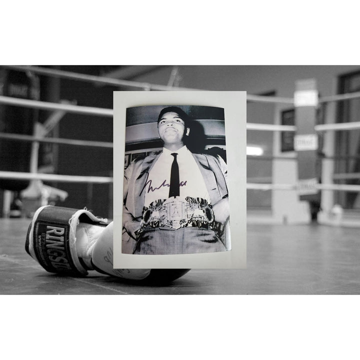 Muhammad Ali 5 x 7 photograph signed