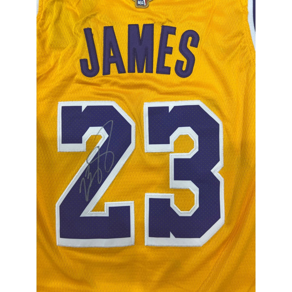 LeBron James Los Angeles Lakers game model jersey signed with