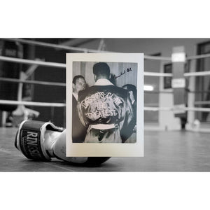 Muhammad Ali 8 x 10 photo signed with proof