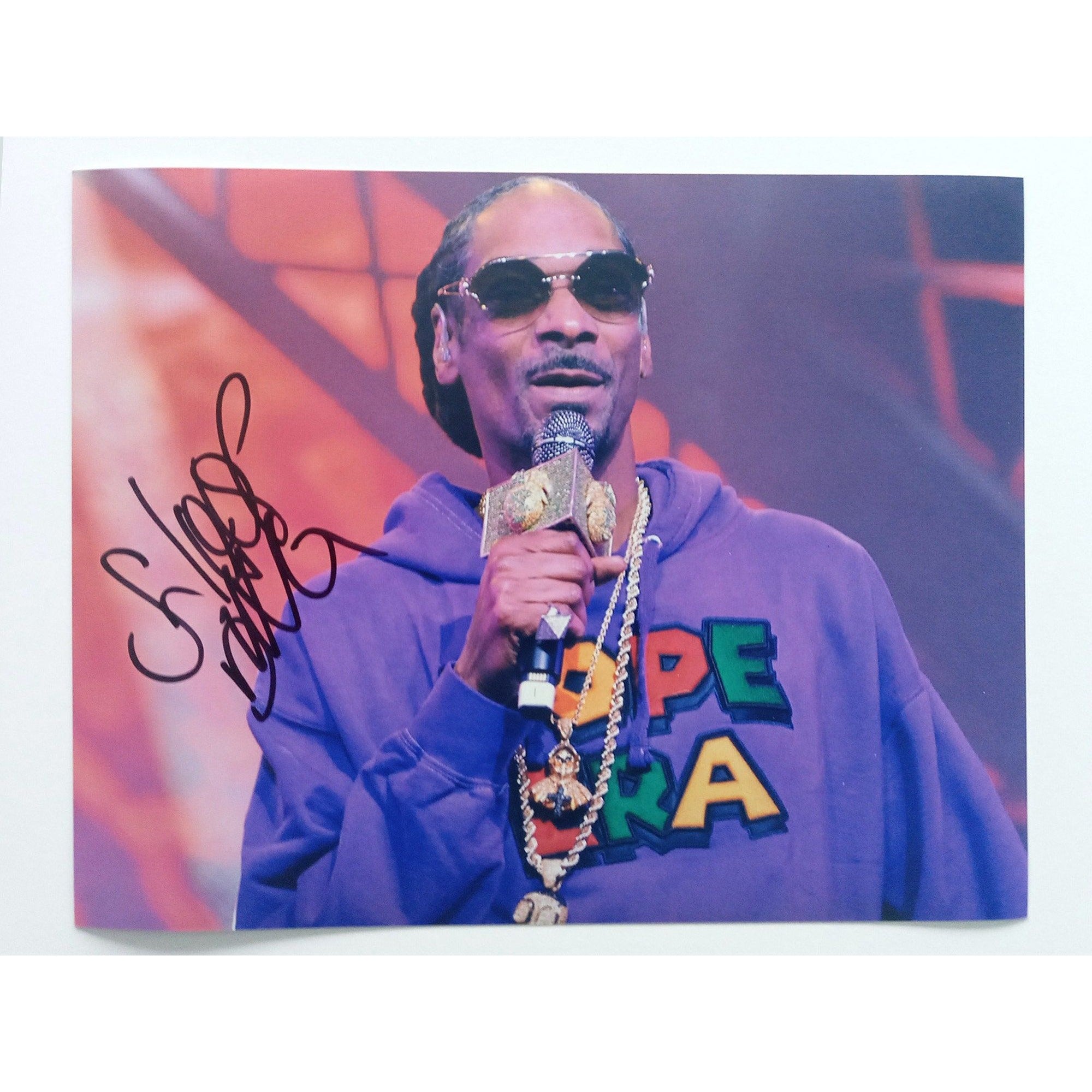 Calvin Broadus Snoop Dogg 8 by 10 signed photo with proof