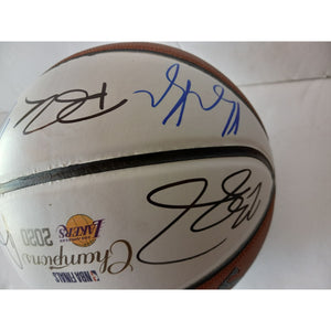 Los Angeles Lakers LeBron James, Anthony Davis 2019-20 team signed basketball