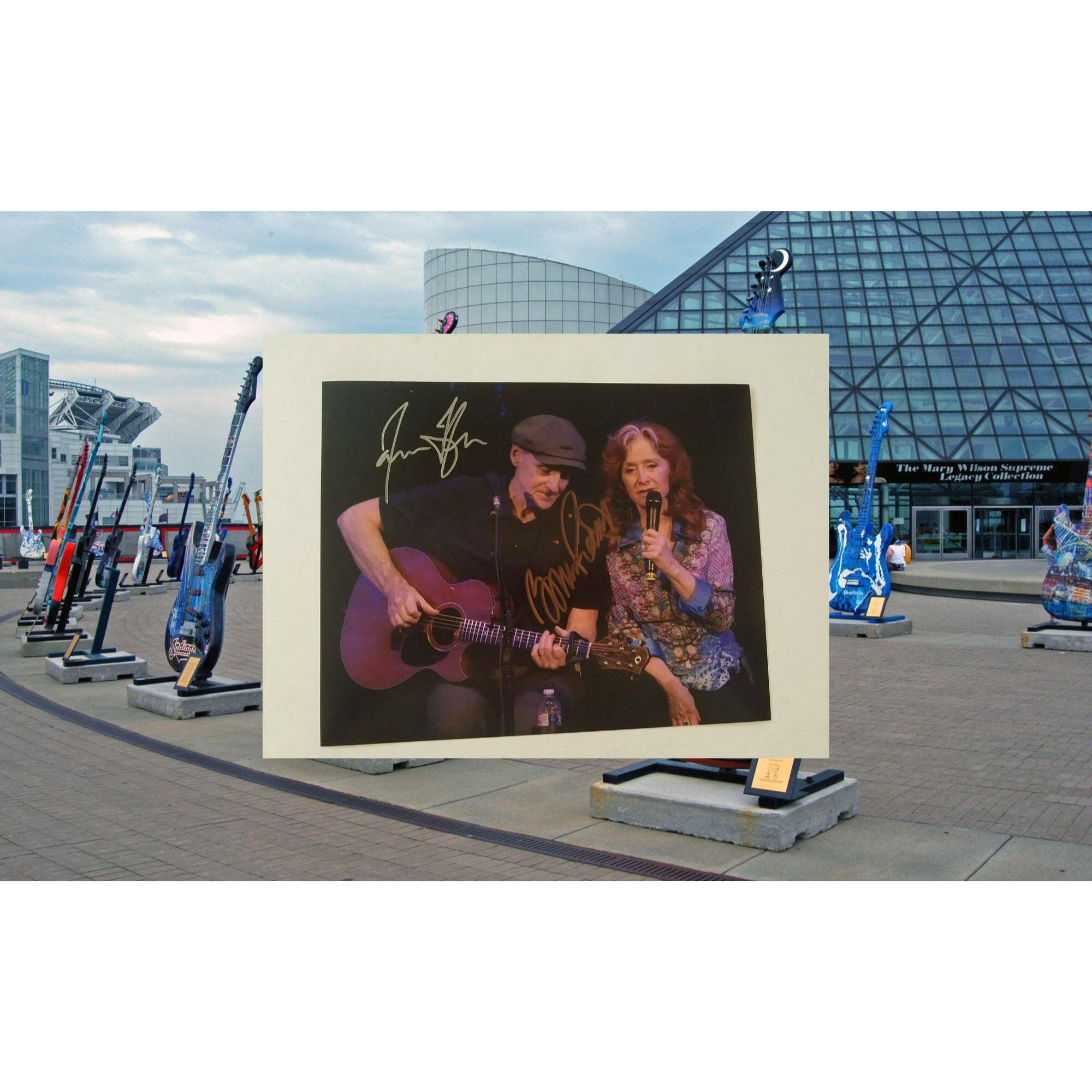 James Taylor and Bonnie Raitt 8 x 10 signed photo