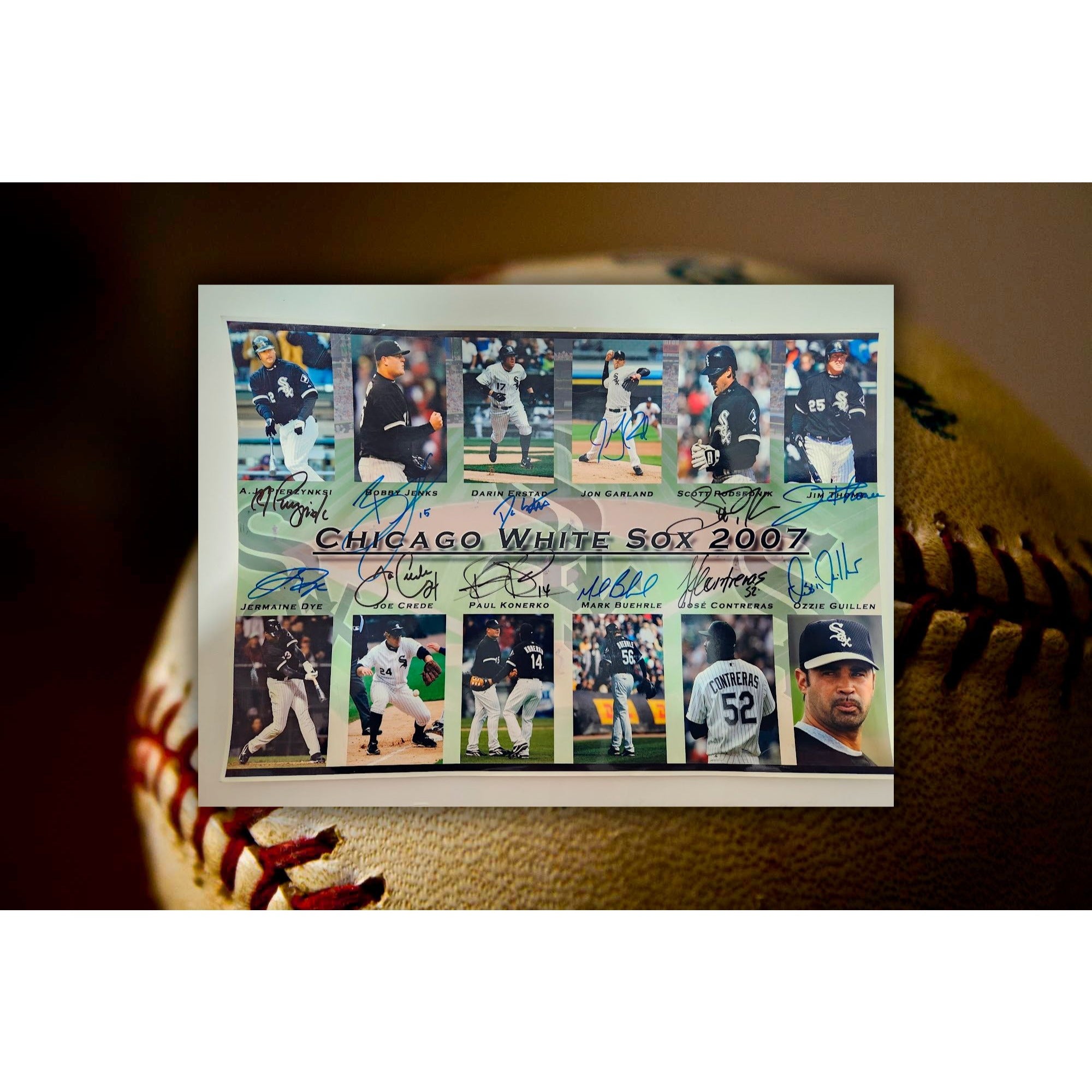 Chicago White Sox 2007 13 by 17 stars signed photo