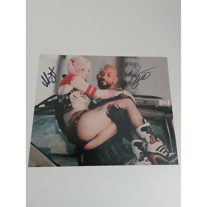 Suicide Squad Margot Robbie Will Smith a 10 signed photo with proof - Awesome Artifacts 