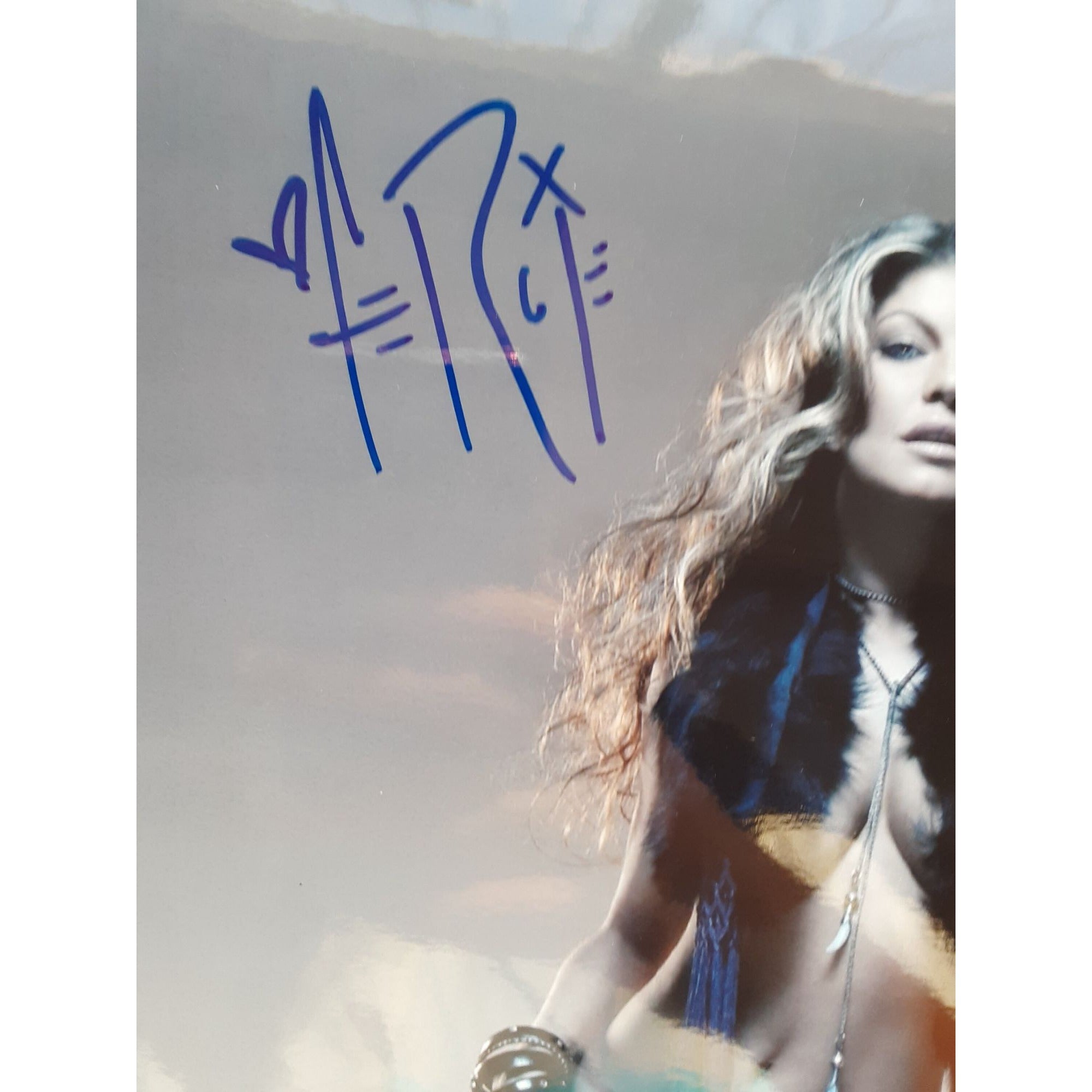 Fergie Black Eyed Peas 8 x 10 sign photo – Awesome Artifacts