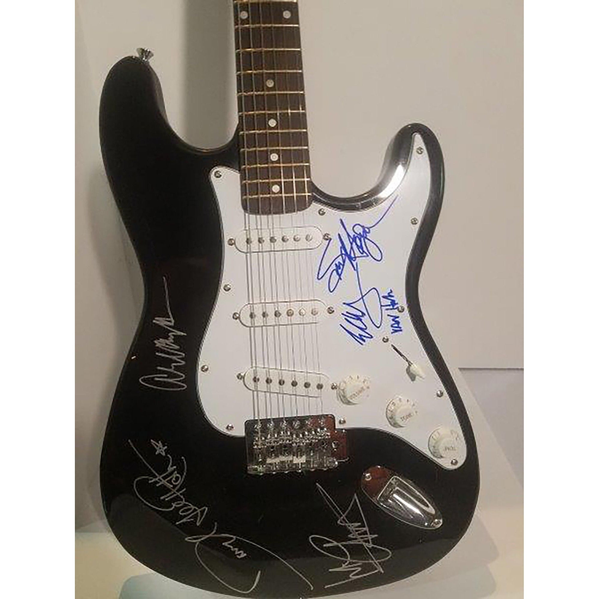 Eddie Van Halen, David Lee Roth, Sammy Hagar signed guitar with proof