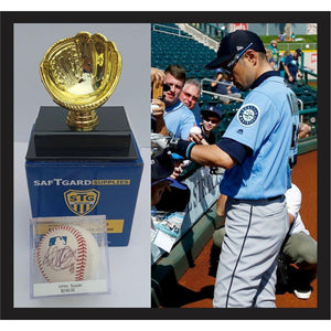 Ichiro Suzuki MLB baseball signed with proof with free case