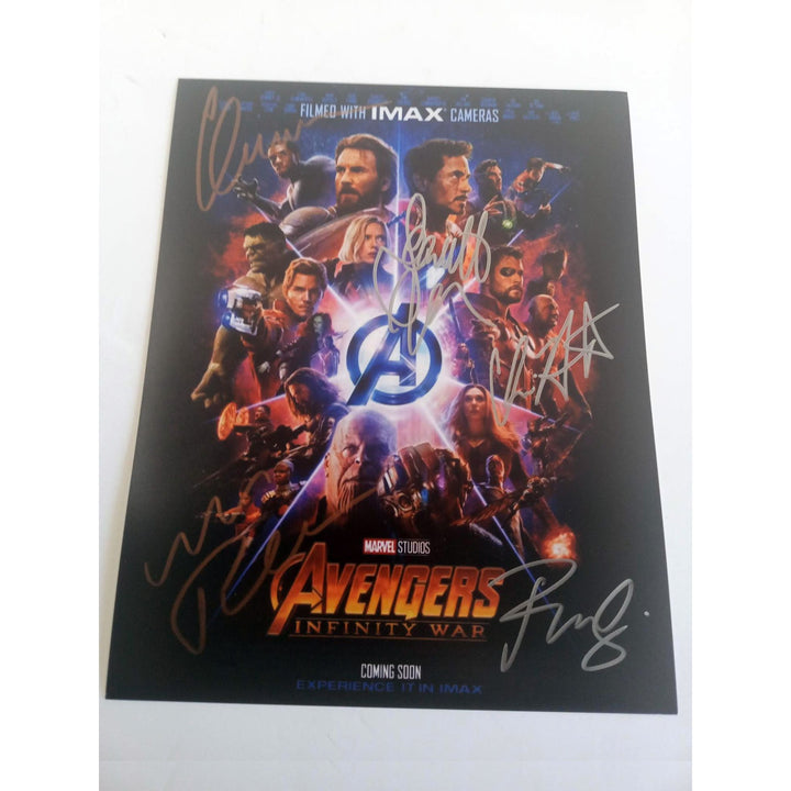 Chris Evans, Scarlett Johansson, Chris Hemsworth, Robert Downey Jr., Mark Ruffalo, 8x10 photo signed with proof