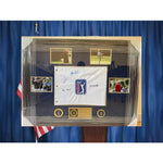 Load image into Gallery viewer, Presidential framed golf pin flag George W&amp; H Bush, Bill Clinton, Barack Obama, Gerald Ford signed with proof
