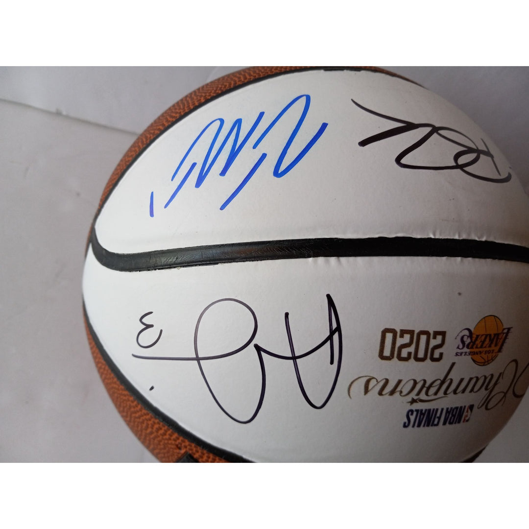 Los Angeles Lakers LeBron James, Anthony Davis 2019-20 team signed basketball