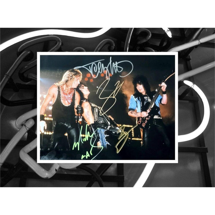 Motley Crue Tommy Lee Vince Neil Mick Mars 8 x 10 photo signed