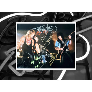 Motley Crue Tommy Lee Vince Neil Mick Mars 8 x 10 photo signed