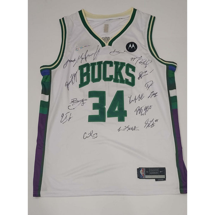 Giannis Antetokounmpo Milwaukee Bucks NBA champions 2020-21 team signed jersey with proof