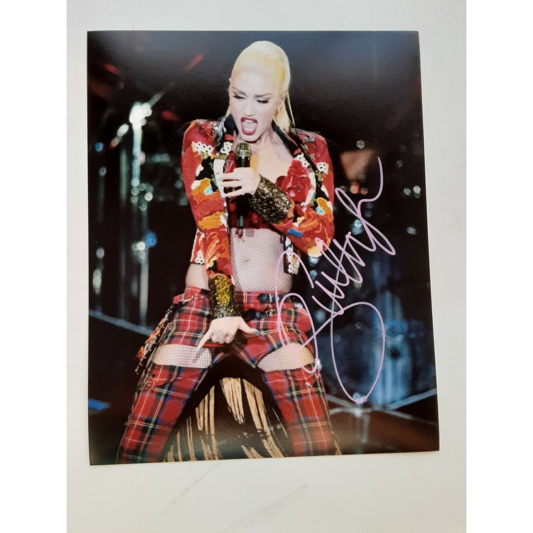 Gwen Stefani no doubt 8 by 10 signed photo