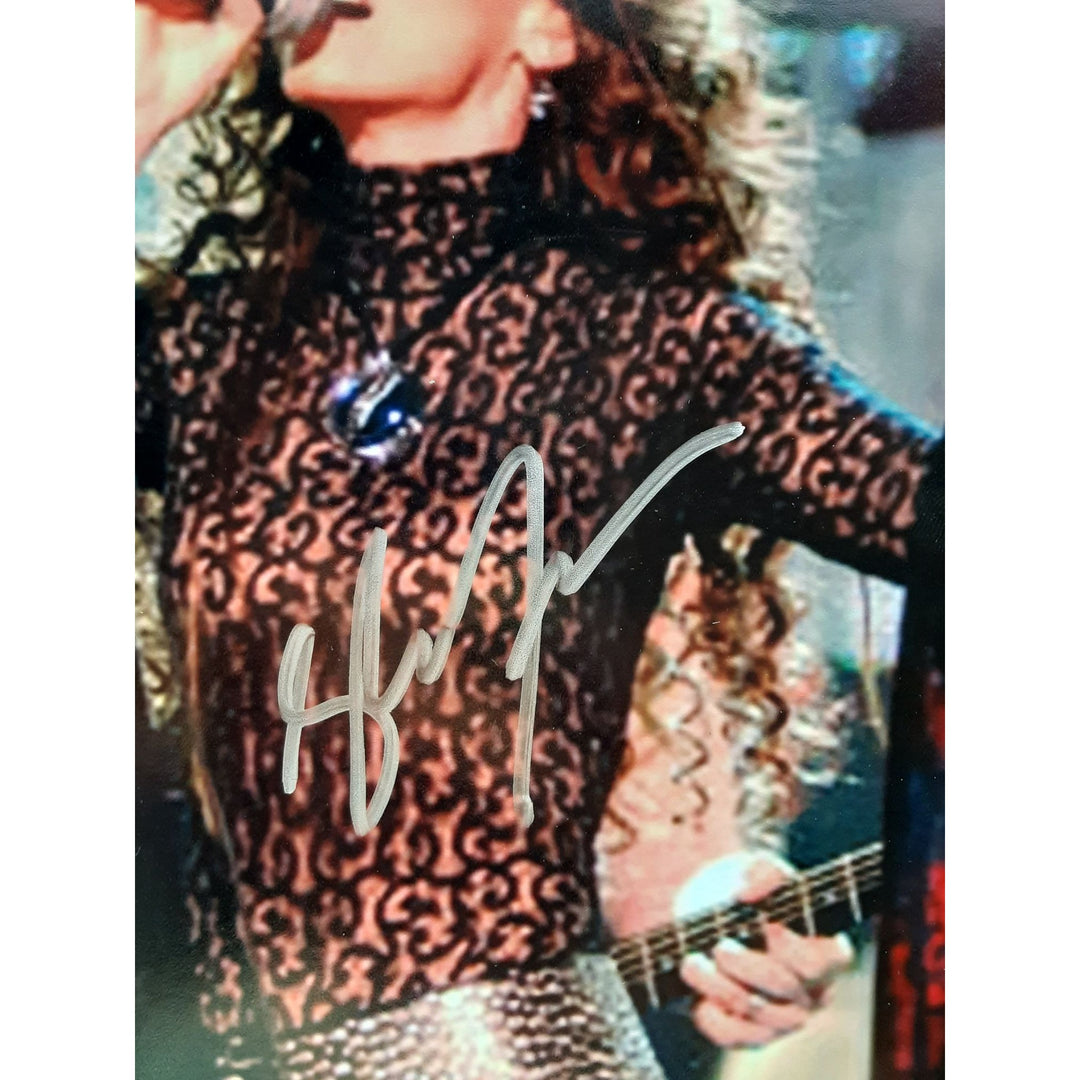 Shania Twain 8 x 10 signed photo with proof - Awesome Artifacts 