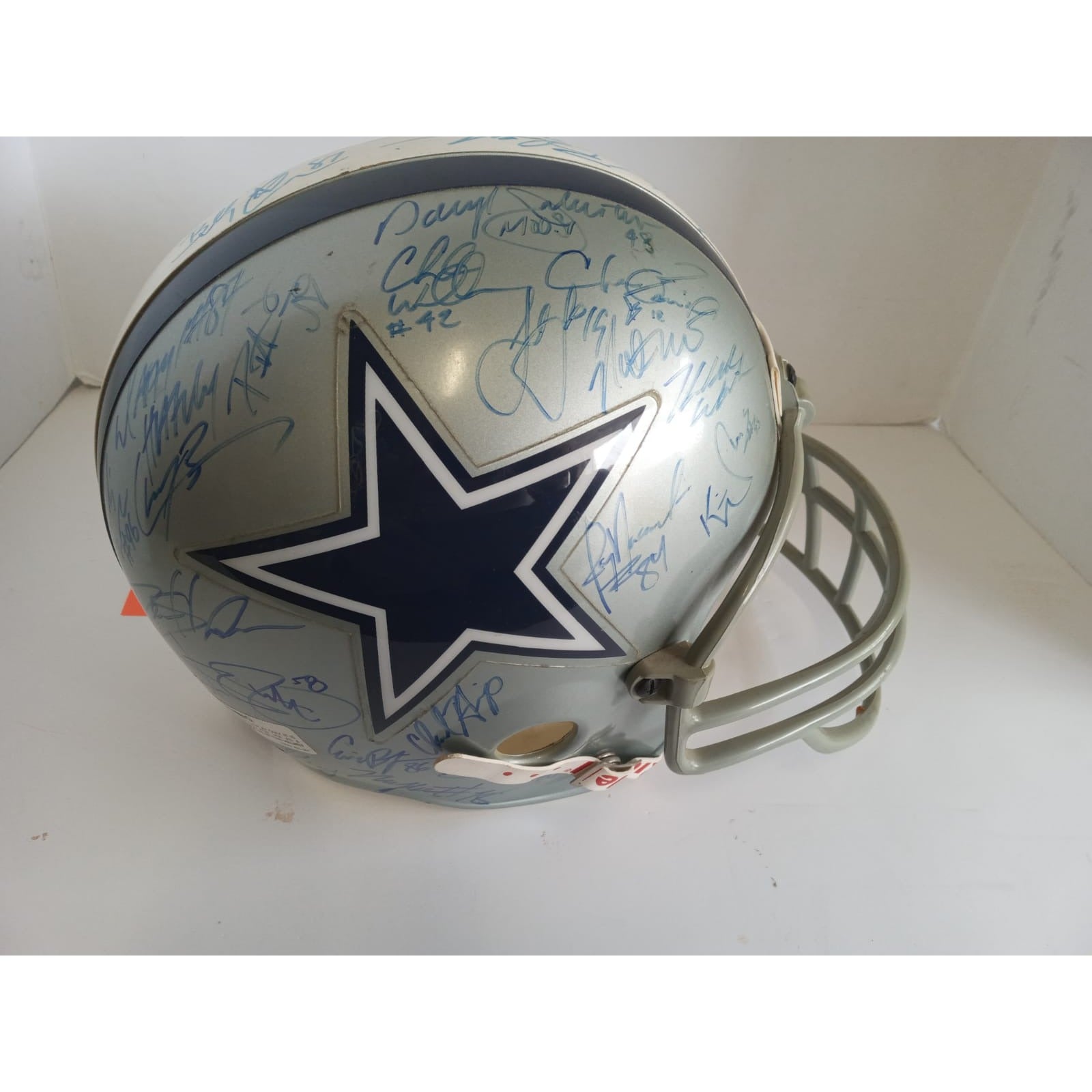 Lot Detail - 1995 EMMITT SMITH DALLAS COWBOYS GAME WORN HELMET FROM SUPER  BOWL WINNING SEASON (NSM COLLECTION)