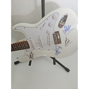 Dave Mustaine Megadeth electric guitar signed with proof