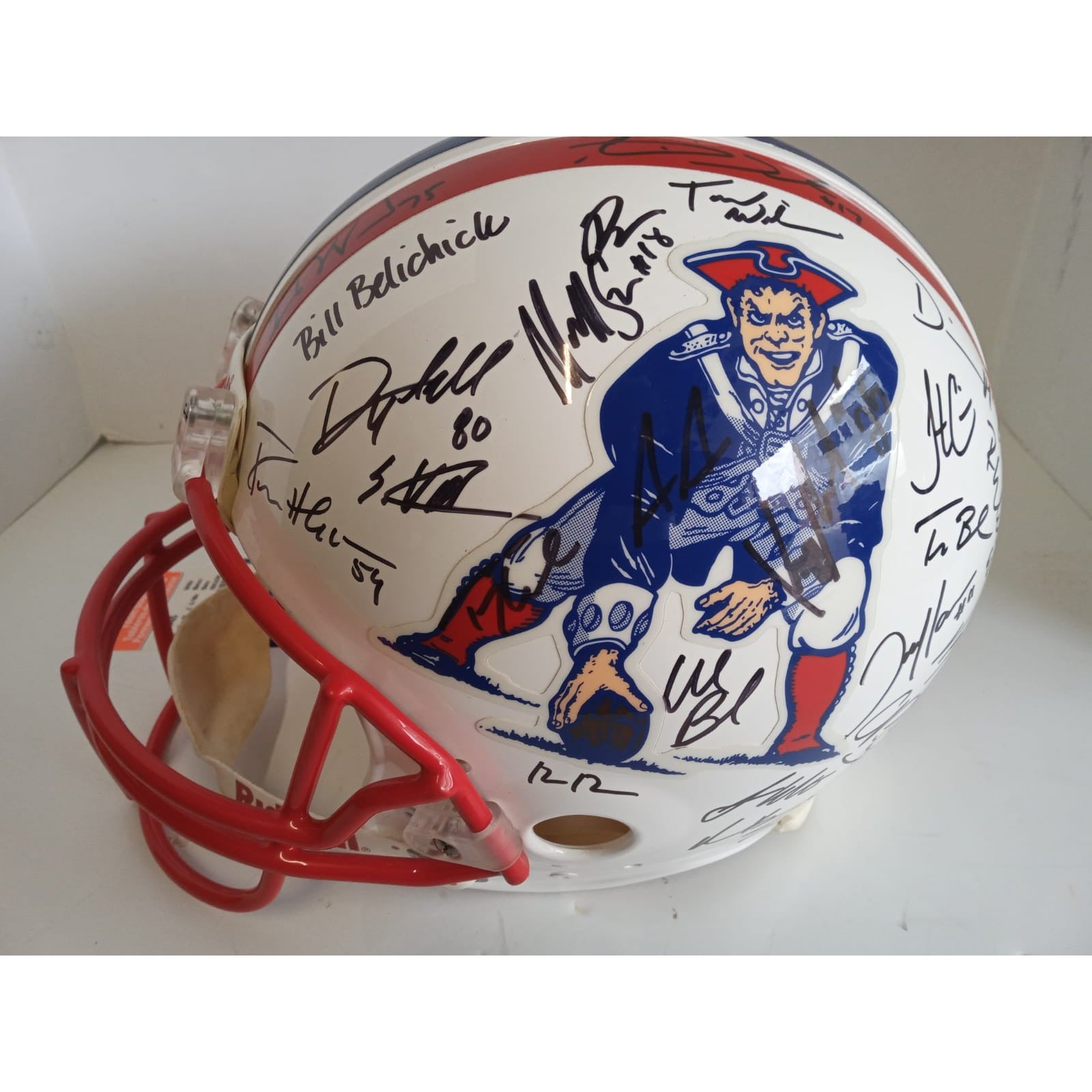 Tom Brady New England Patriots Supernowl champs team signed helmet