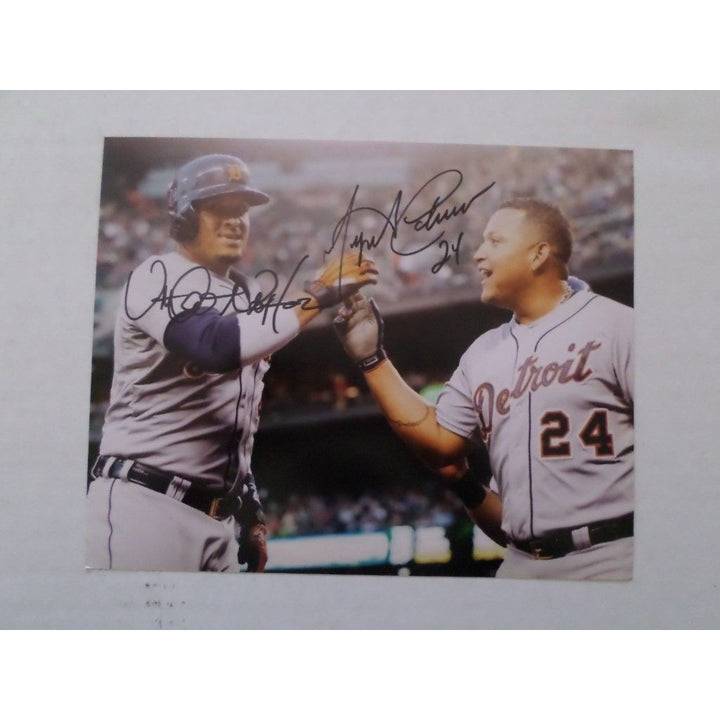 Victor Martinez Miguel Cabrera 8 x 10 sign photo - Awesome Artifacts 