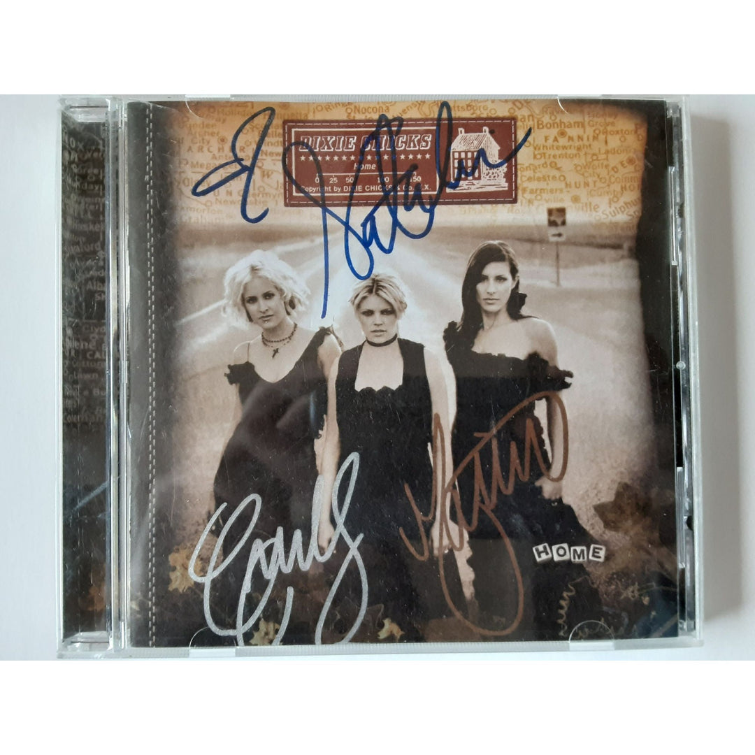 Natalie Maines Dixie Chicks CD cover signed with proof - Awesome Artifacts 