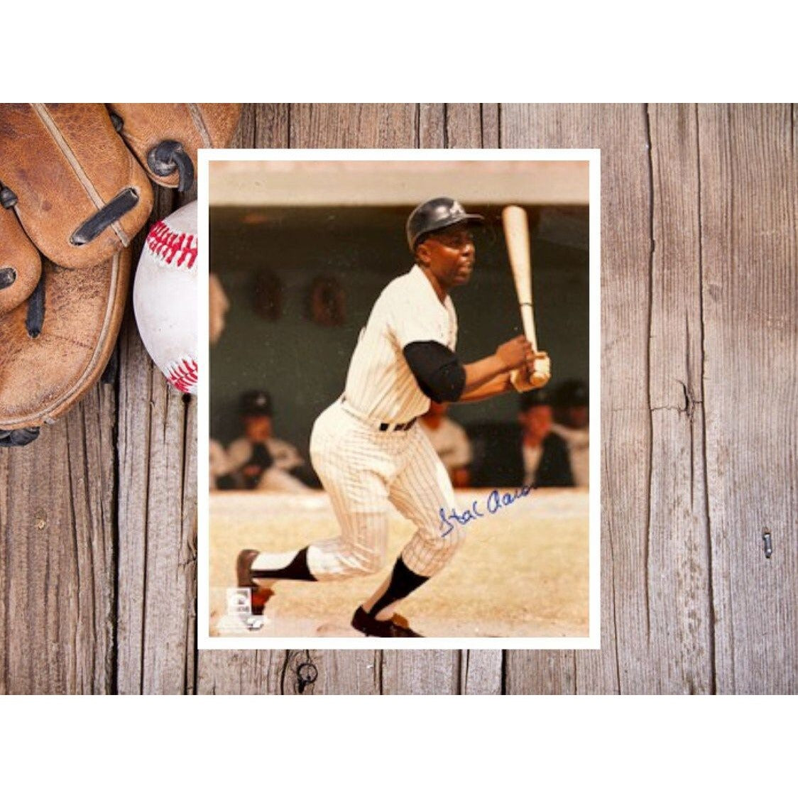 Henry Aaron 8 x 10 photo signed with proof