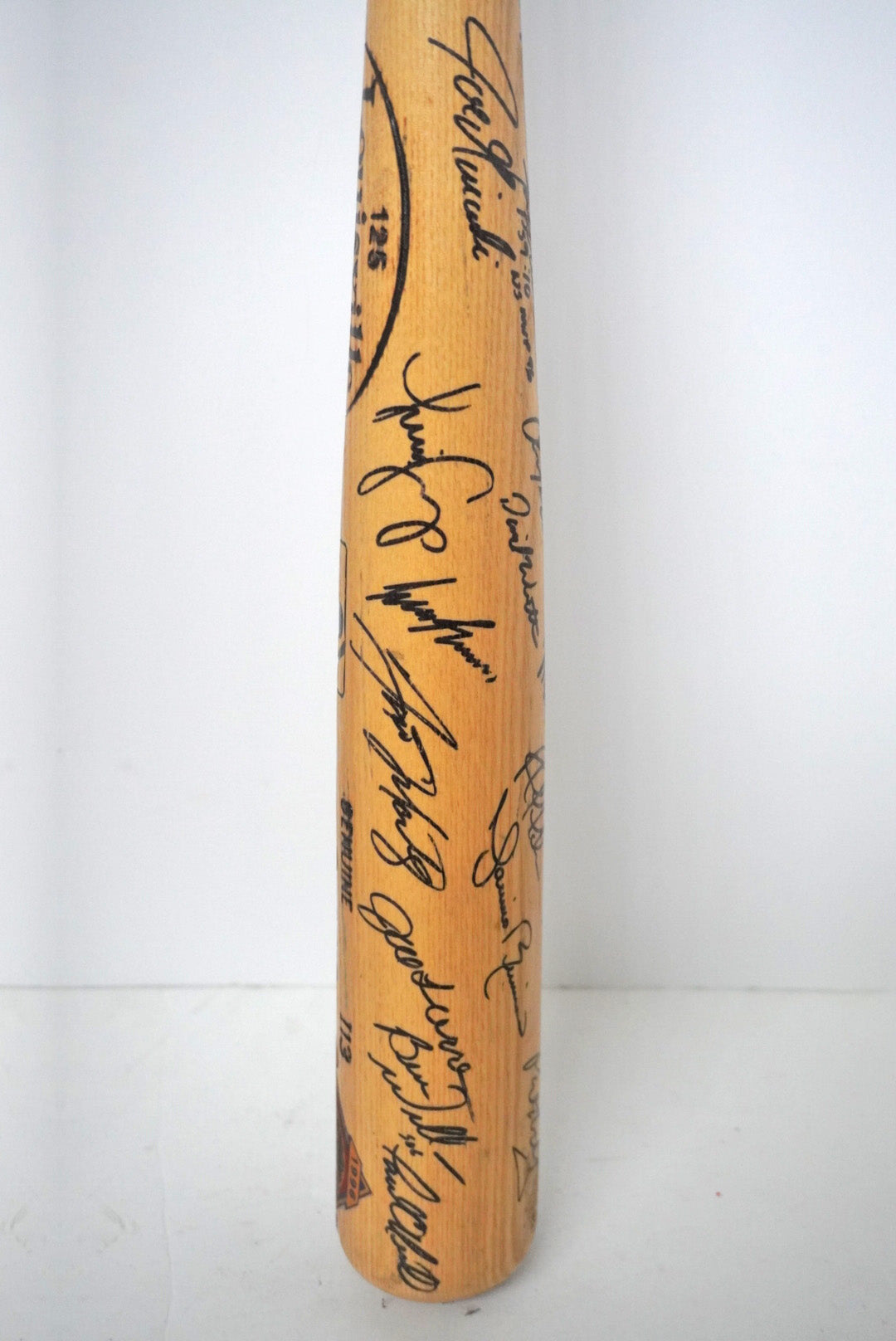 Derek Jeter Louisville game model bat 1996 New York Yankees World Series champs team signed with proof