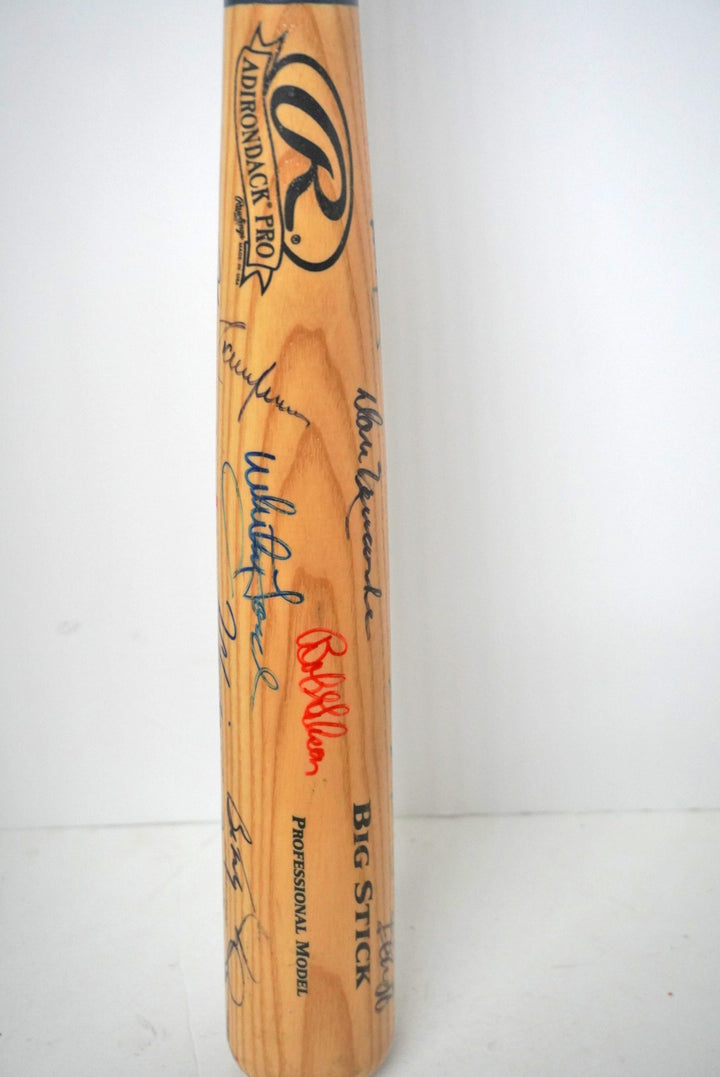 Cy Young award-winning pitchers Whitey Ford, Greg Maddux, Randy Johnson, 30 signed baseball bat